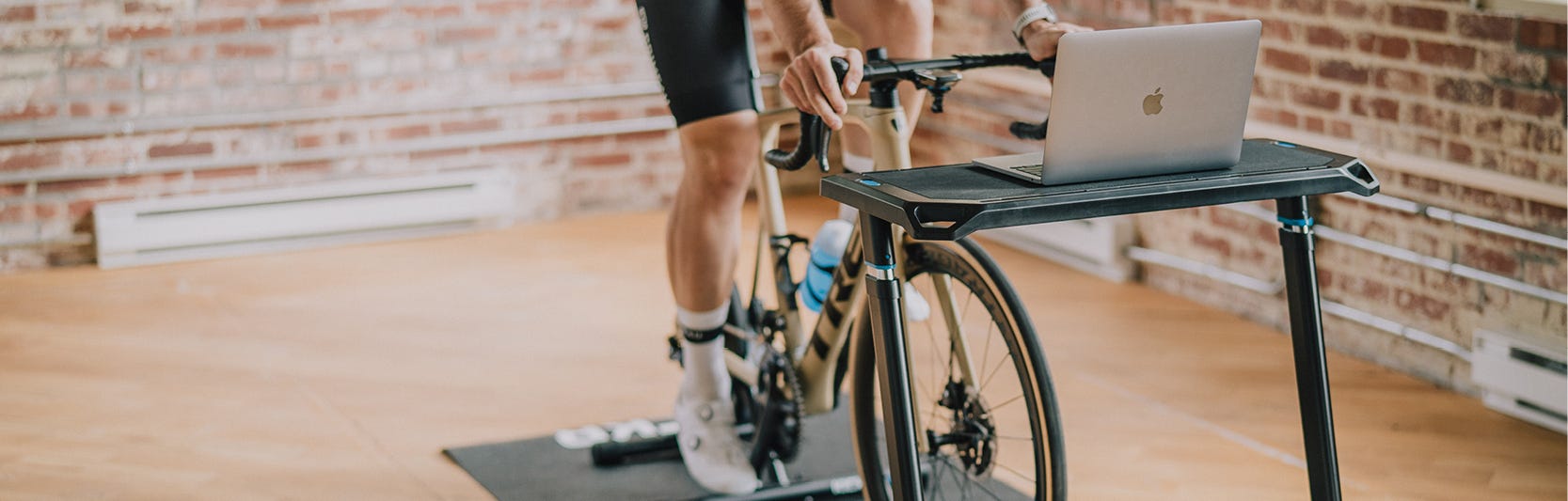 accessoire-base-entrainement-interieur-de-velo